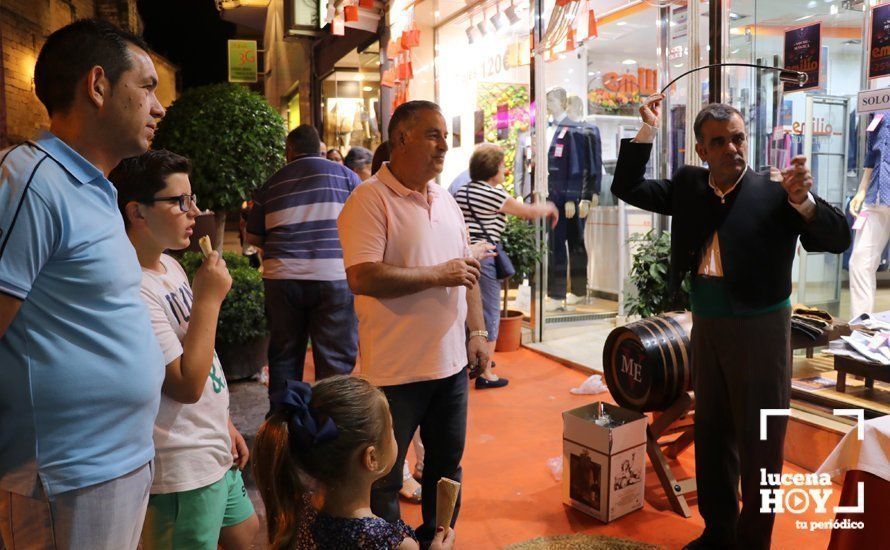 GALERÍA: Música y descuentos, protagonistas de una nueva edición de la "Noche mágica" del comercio local GALERÍA: Música y descuentos, protagonistas de una nueva edición de la "Noche mágica" del comercio local