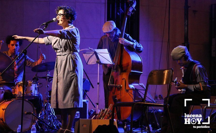 GALERÍA: Música y descuentos, protagonistas de una nueva edición de la "Noche mágica" del comercio local GALERÍA: Música y descuentos, protagonistas de una nueva edición de la "Noche mágica" del comercio local