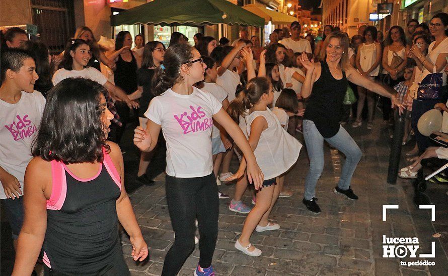 GALERÍA: Música y descuentos, protagonistas de una nueva edición de la "Noche mágica" del comercio local GALERÍA: Música y descuentos, protagonistas de una nueva edición de la "Noche mágica" del comercio local