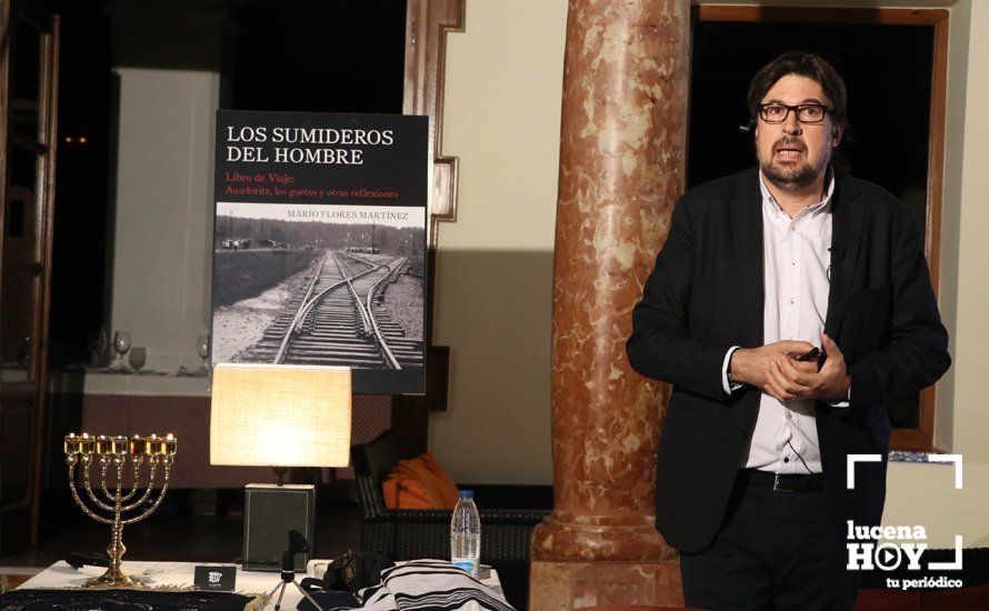  Mario Flores, durante la presentación de su último libro, "Los sumideros del hombre" 
