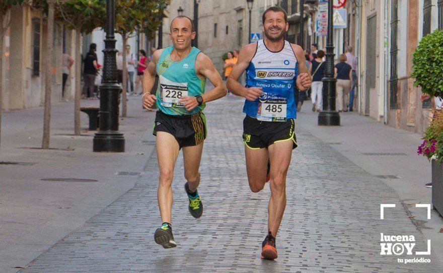  Francisco Díaz Pedraza, del Club Atletismo Lucena, con Antonio Manjón en la reciente Carrera Nazarena 