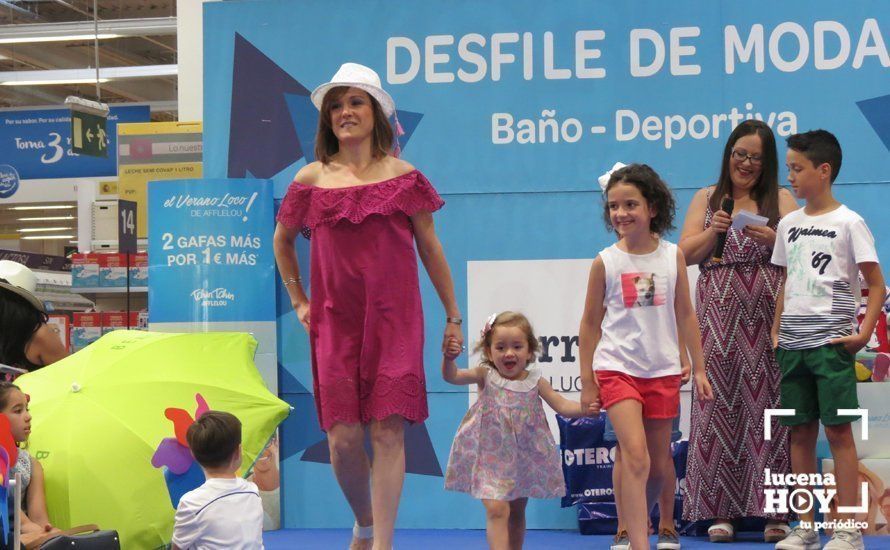 GALERÍA: Carrefour Lucena presenta su colección para la temporada estival en un simpático desfile de modelos GALERÍA: Carrefour Lucena presenta su colección para la temporada estival en un simpático desfile de modelos