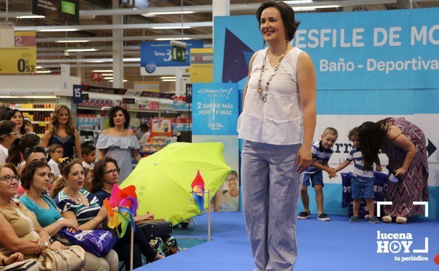 GALERÍA: Carrefour Lucena presenta su colección para la temporada estival en un simpático desfile de modelos