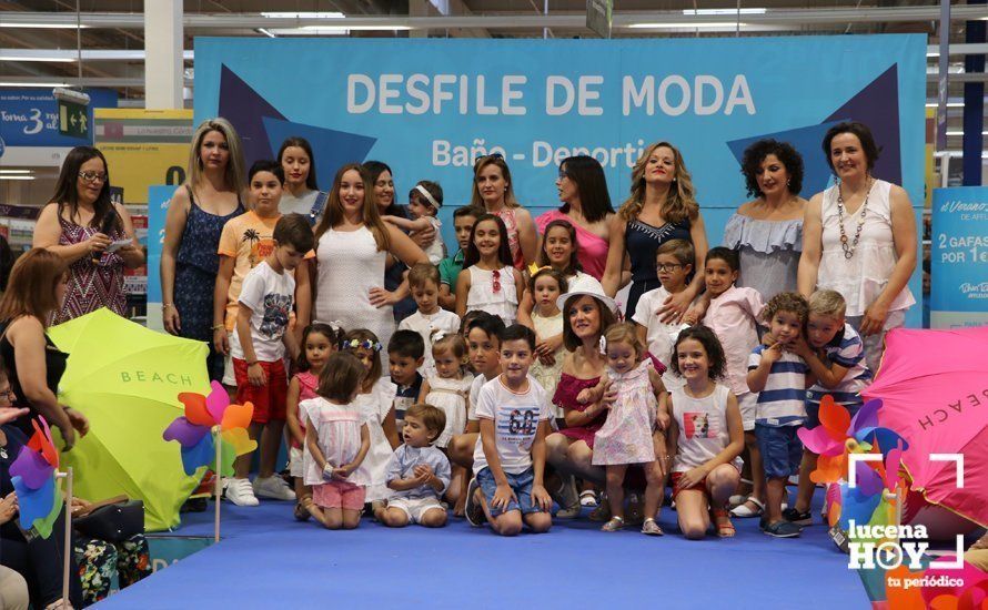 GALERÍA: Carrefour Lucena presenta su colección para la temporada estival en un simpático desfile de modelos