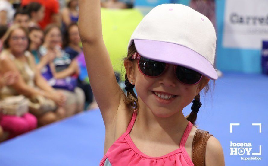 GALERÍA: Carrefour Lucena presenta su colección para la temporada estival en un simpático desfile de modelos GALERÍA: Carrefour Lucena presenta su colección para la temporada estival en un simpático desfile de modelos