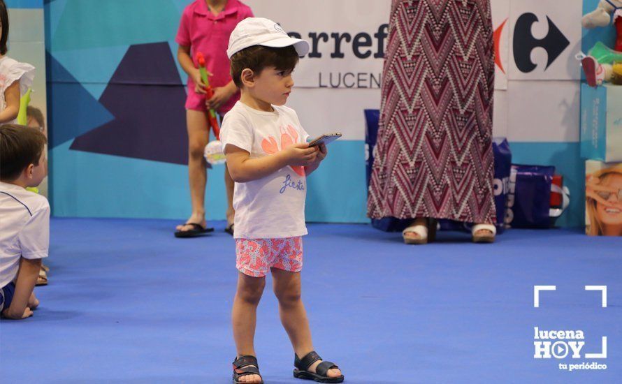 GALERÍA: Carrefour Lucena presenta su colección para la temporada estival en un simpático desfile de modelos GALERÍA: Carrefour Lucena presenta su colección para la temporada estival en un simpático desfile de modelos