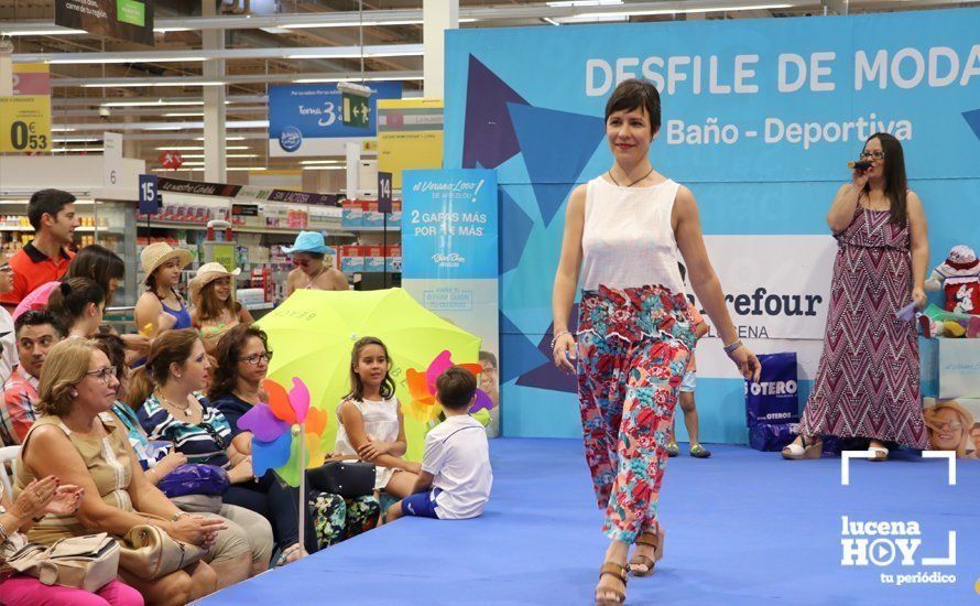 GALERÍA: Carrefour Lucena presenta su colección para la temporada estival en un simpático desfile de modelos