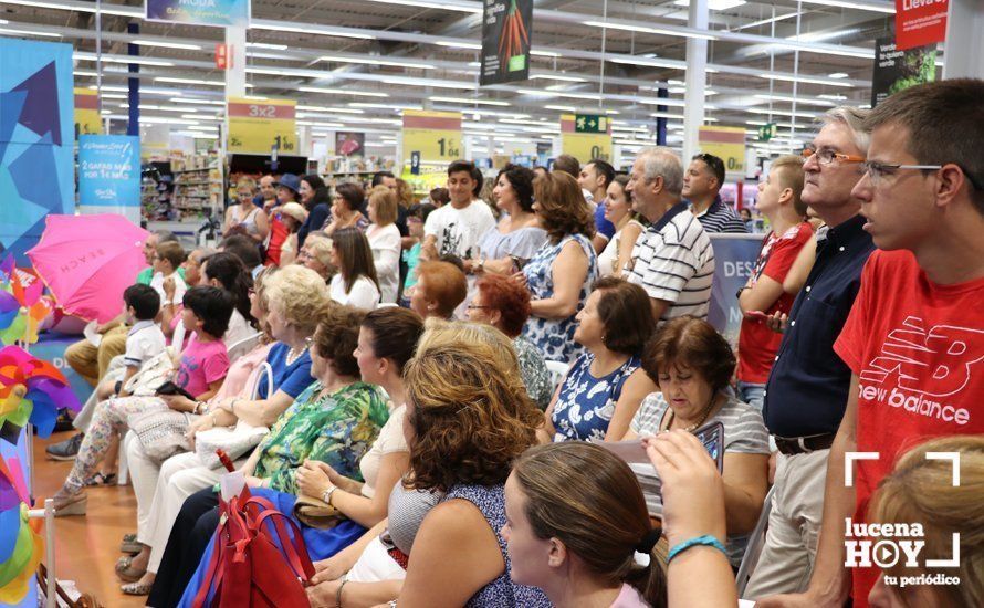 GALERÍA: Carrefour Lucena presenta su colección para la temporada estival en un simpático desfile de modelos