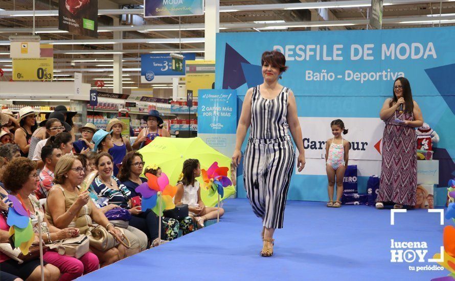 GALERÍA: Carrefour Lucena presenta su colección para la temporada estival en un simpático desfile de modelos