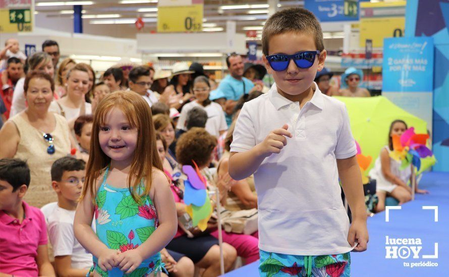 GALERÍA: Carrefour Lucena presenta su colección para la temporada estival en un simpático desfile de modelos GALERÍA: Carrefour Lucena presenta su colección para la temporada estival en un simpático desfile de modelos