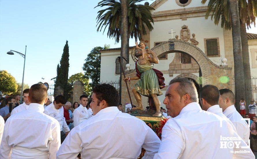 GALERÍA: San Cristóbal abre los desfiles procesionales del verano lucentino