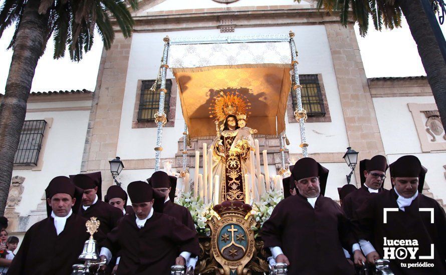 GALERÍA: La procesión de la Virgen del Carmen desafía al calor y modifica parte de su recorrido