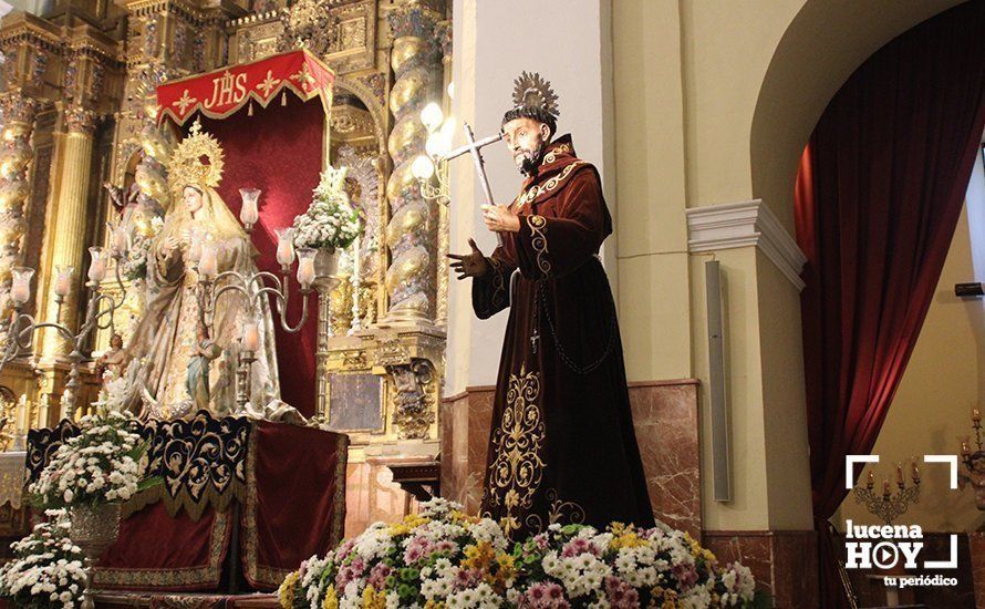 GALERÍA: Procesión de San Francisco por el claustro del convento