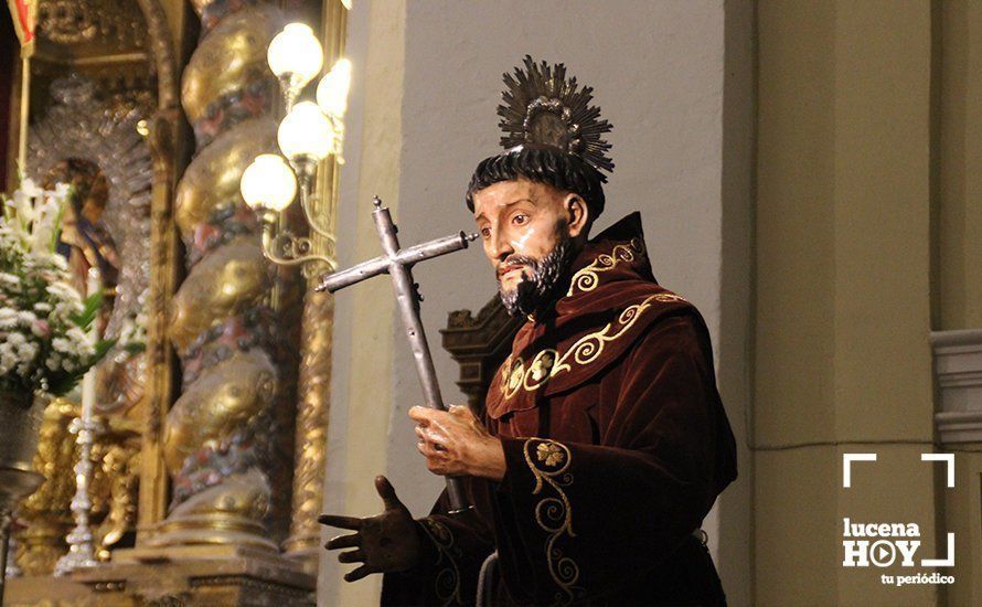 GALERÍA: Procesión de San Francisco por el claustro del convento GALERÍA: Procesión de San Francisco por el claustro del convento
