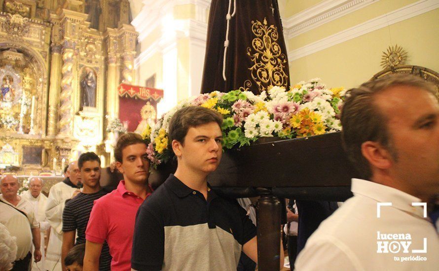 GALERÍA: Procesión de San Francisco por el claustro del convento GALERÍA: Procesión de San Francisco por el claustro del convento