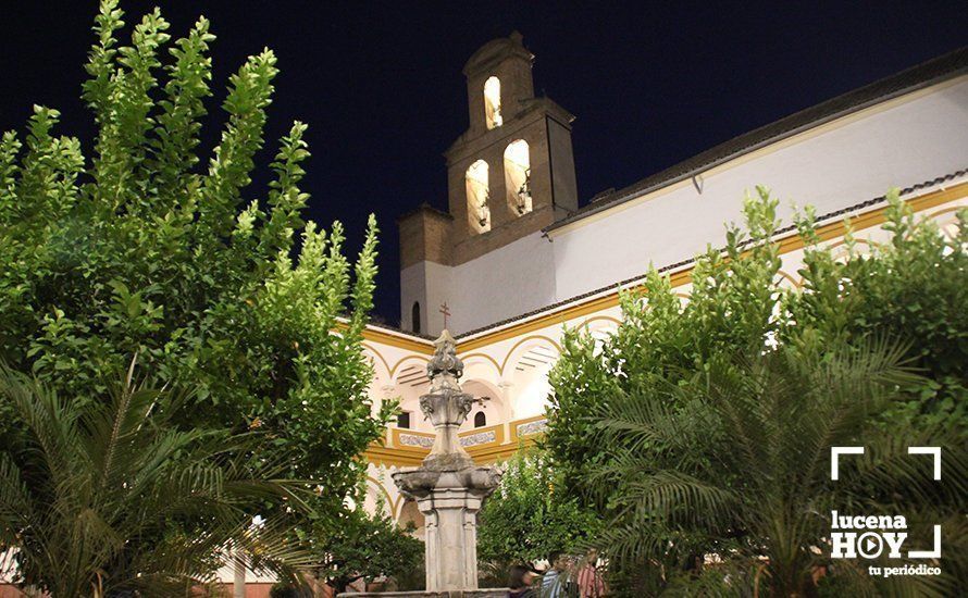 GALERÍA: Procesión de San Francisco por el claustro del convento