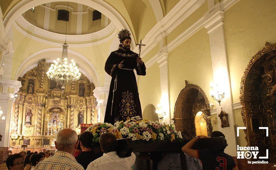 GALERÍA: Procesión de San Francisco por el claustro del convento GALERÍA: Procesión de San Francisco por el claustro del convento