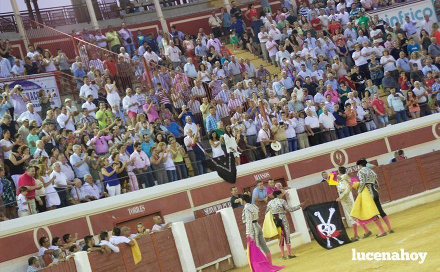  Corrida del X Aniversario de la Plaza de Toros de Lucena, organizada por Campo Bravo, que registró una gran entrada. Archivo 