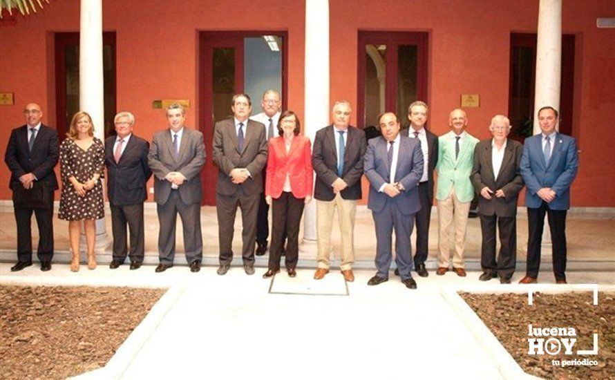  Rosa Aguilar junto a los decanos/as de los colegios de abogados andaluces. Foto: Colegio de Abogados de Lucena 