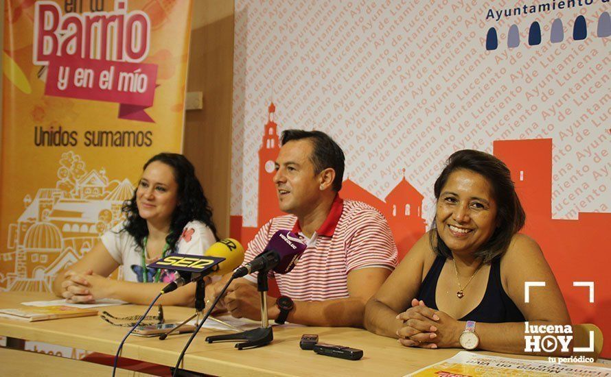  Cristina Romero, Manuel Lara y Gloria Correa durante la presentación del programa. 