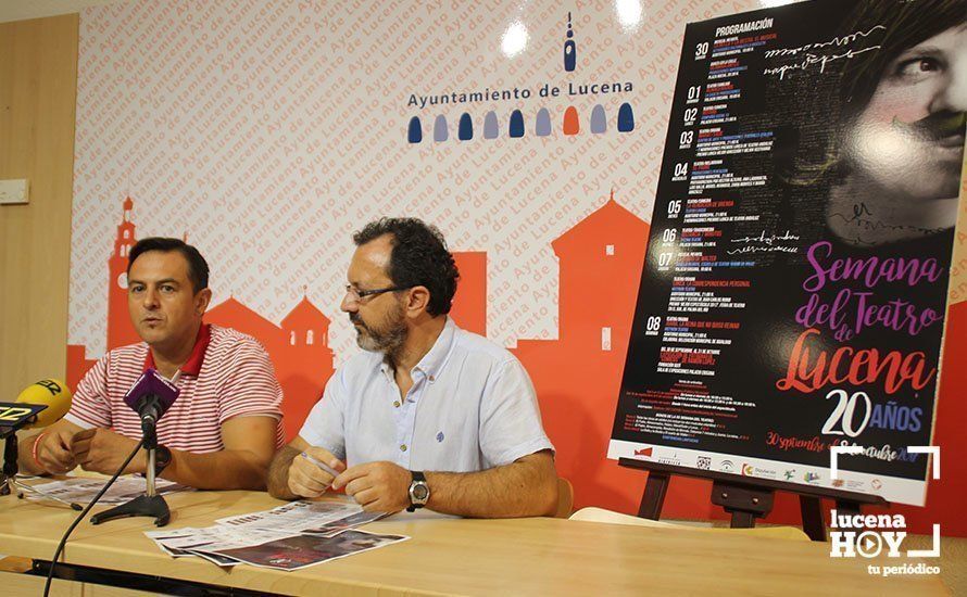  Manuel Lara y Antonio Bonilla durante la presentación de la Semana del Teatro de Lucena. 