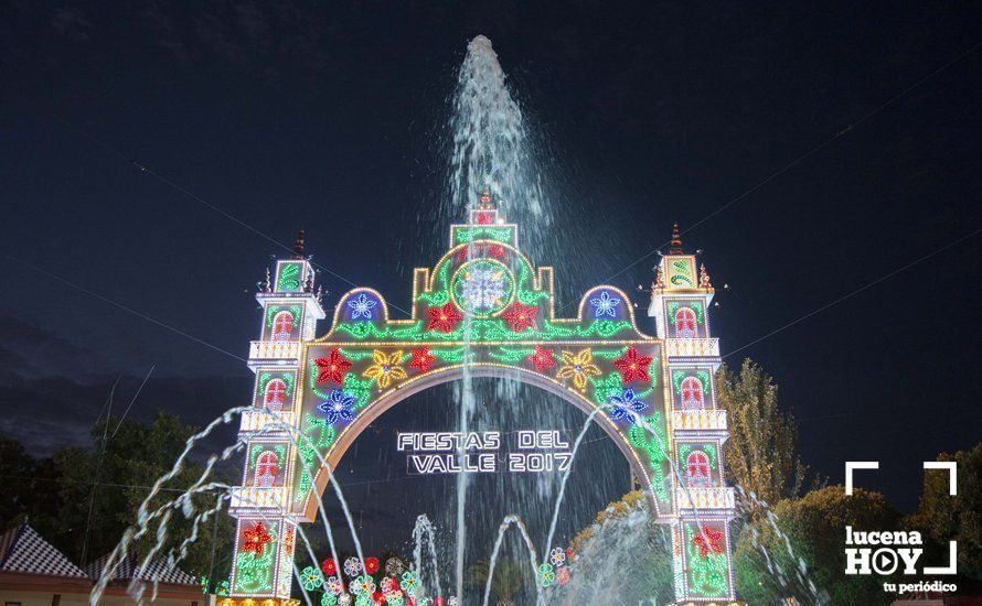 GALERÍA: ¿Nos vamos a la feria?. Un paseo nocturno y lleno de color por la Feria del Valle GALERÍA: ¿Nos vamos a la feria?. Un paseo nocturno y lleno de color por la Feria del Valle