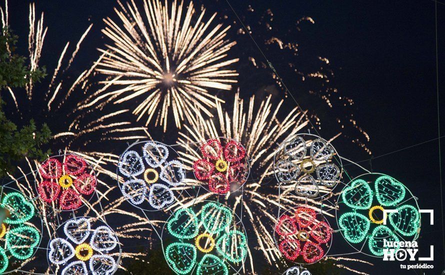 GALERÍA: ¿Nos vamos a la feria?. Un paseo nocturno y lleno de color por la Feria del Valle