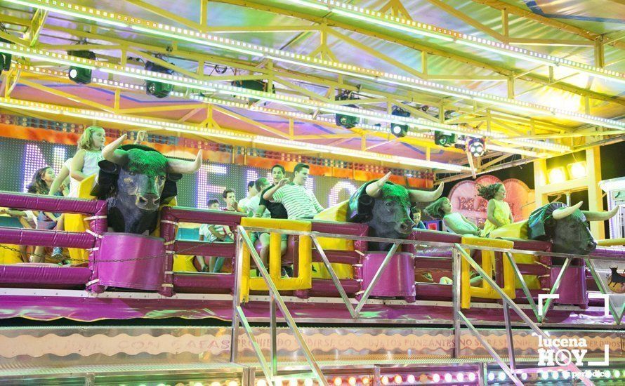 GALERÍA: ¿Nos vamos a la feria?. Un paseo nocturno y lleno de color por la Feria del Valle GALERÍA: ¿Nos vamos a la feria?. Un paseo nocturno y lleno de color por la Feria del Valle