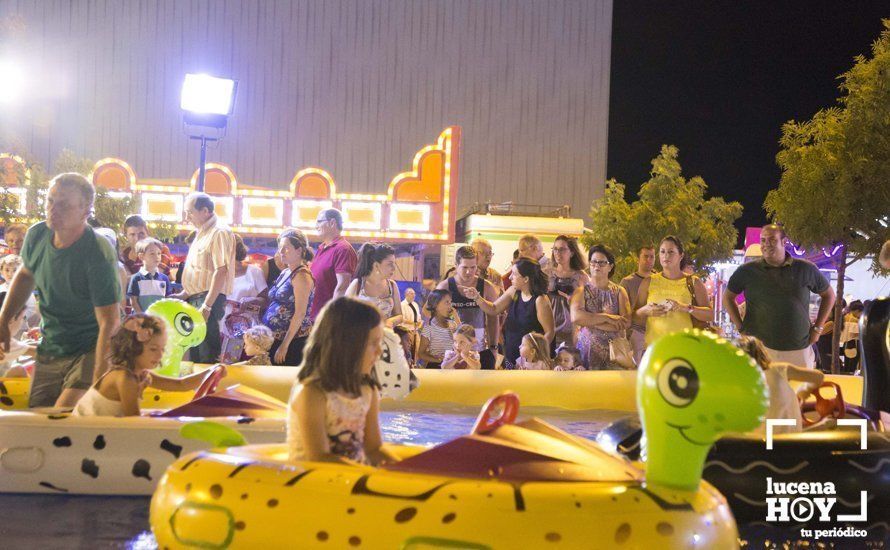 GALERÍA: ¿Nos vamos a la feria?. Un paseo nocturno y lleno de color por la Feria del Valle