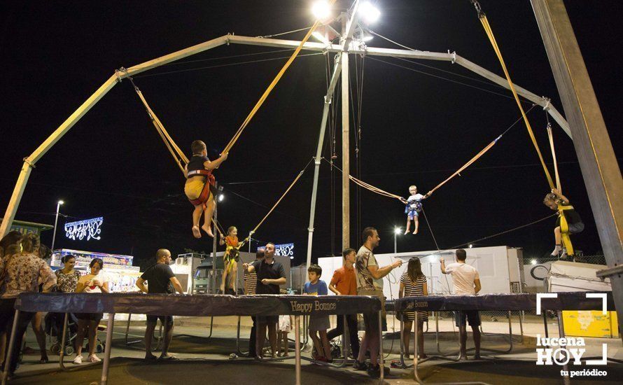 GALERÍA: ¿Nos vamos a la feria?. Un paseo nocturno y lleno de color por la Feria del Valle