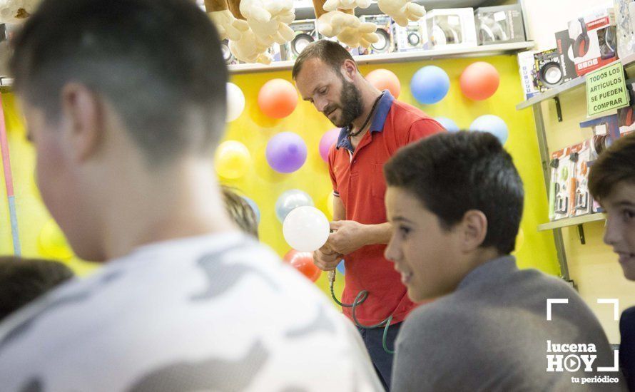 GALERÍA: ¿Nos vamos a la feria?. Un paseo nocturno y lleno de color por la Feria del Valle