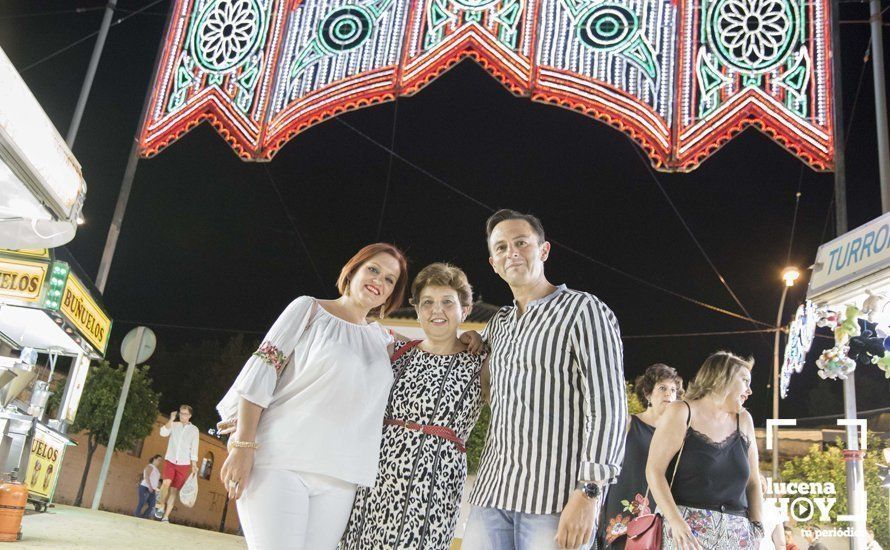 GALERÍA: ¿Nos vamos a la feria?. Un paseo nocturno y lleno de color por la Feria del Valle