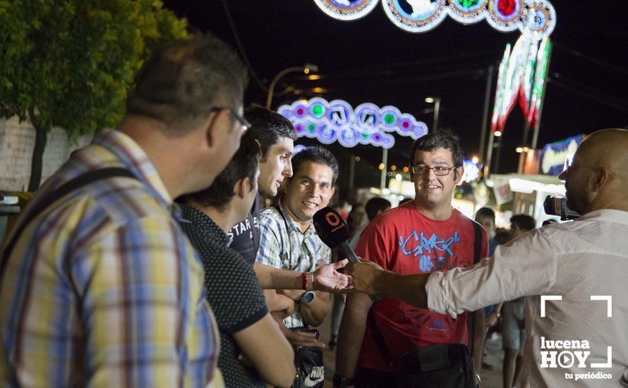 GALERÍA: ¿Nos vamos a la feria?. Un paseo nocturno y lleno de color por la Feria del Valle