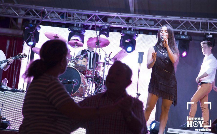 GALERÍA: ¿Nos vamos a la feria?. Un paseo nocturno y lleno de color por la Feria del Valle