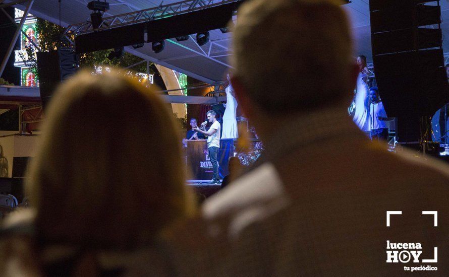 GALERÍA: ¿Nos vamos a la feria?. Un paseo nocturno y lleno de color por la Feria del Valle