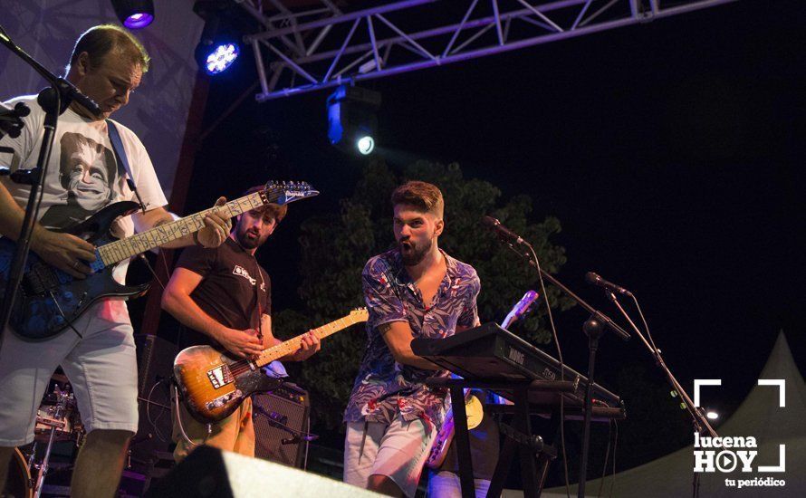 GALERÍA: ¿Nos vamos a la feria?. Un paseo nocturno y lleno de color por la Feria del Valle