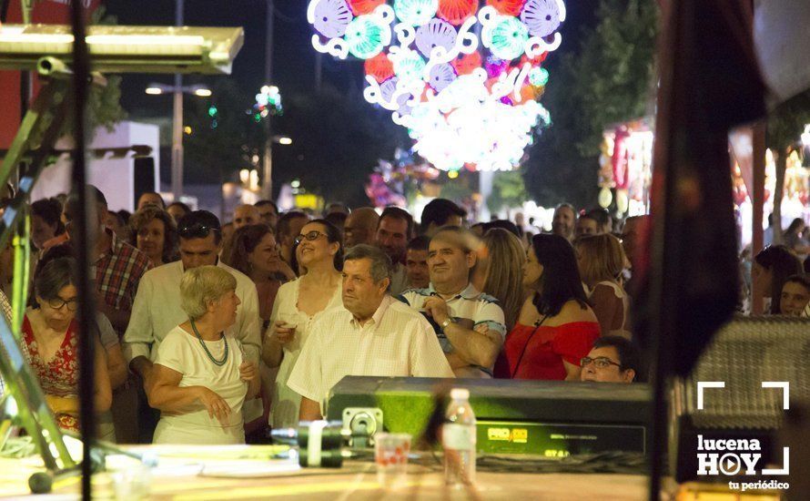 GALERÍA: ¿Nos vamos a la feria?. Un paseo nocturno y lleno de color por la Feria del Valle