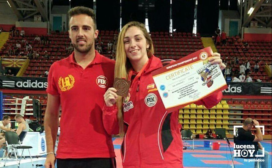  Ana Muñoz, bronce en el Campeonato de Europa, junto a su hermano, Andrés Muñoz, entrenador y preparador personal 