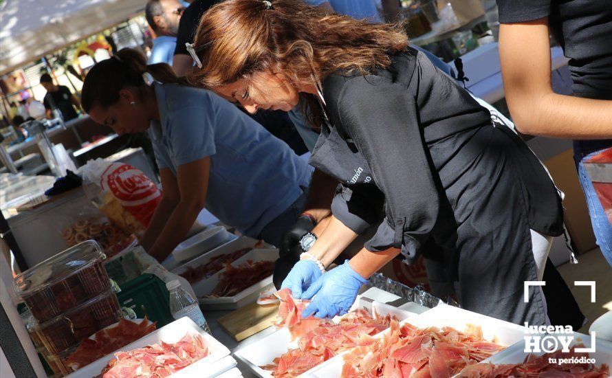 GALERÍA: ¡Al rico jamón... bien cortado!. Estuvimos en el II Taller de Corte de Jamón a beneficio de la Cofradía de la Virgen de Araceli