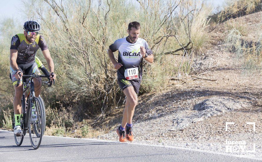 GALERÍA: I Carrera de Subida al Santuario de la Virgen de Araceli tiñe la sierra de azul