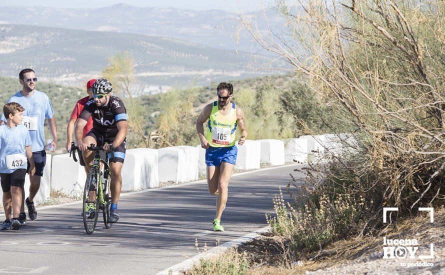 GALERÍA: I Carrera de Subida al Santuario de la Virgen de Araceli tiñe la sierra de azul