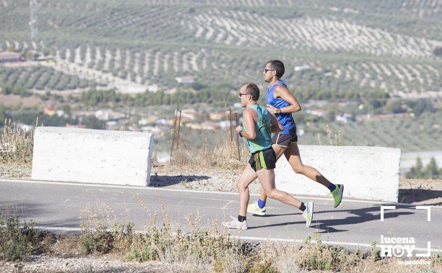 GALERÍA: I Carrera de Subida al Santuario de la Virgen de Araceli tiñe la sierra de azul