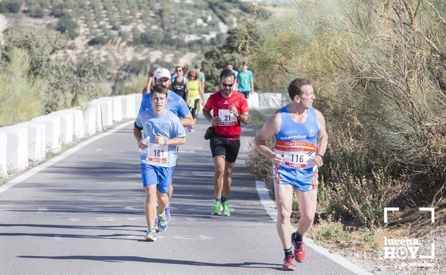 GALERÍA: I Carrera de Subida al Santuario de la Virgen de Araceli tiñe la sierra de azul