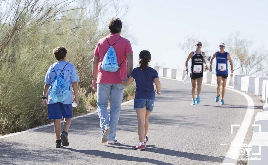 GALERÍA: I Carrera de Subida al Santuario de la Virgen de Araceli tiñe la sierra de azul