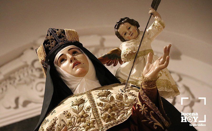 GALERÍA: Santa Teresa de Jesús recorre las calles de Lucena en solemne procesión