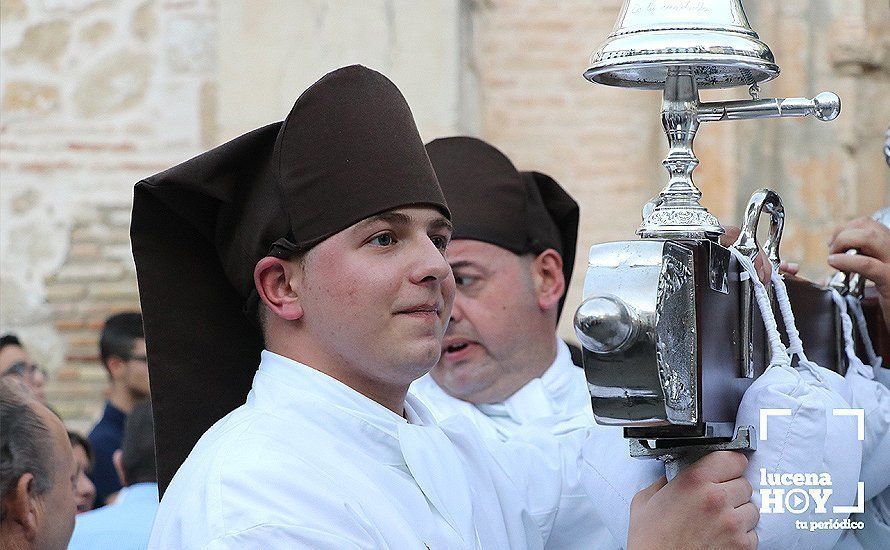 GALERÍA: Santa Teresa de Jesús recorre las calles de Lucena en solemne procesión