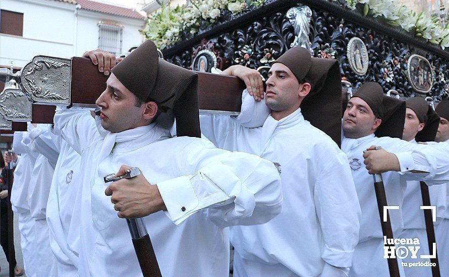 GALERÍA: Santa Teresa de Jesús recorre las calles de Lucena en solemne procesión