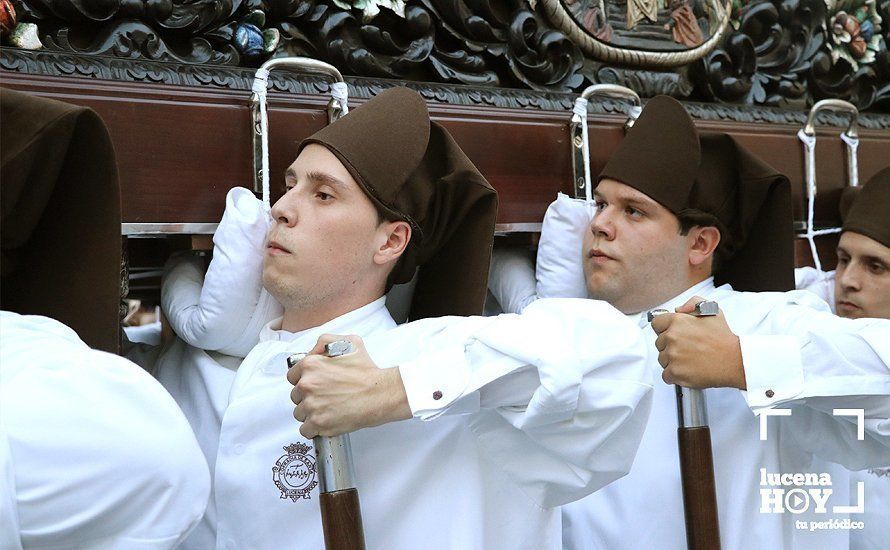 GALERÍA: Santa Teresa de Jesús recorre las calles de Lucena en solemne procesión