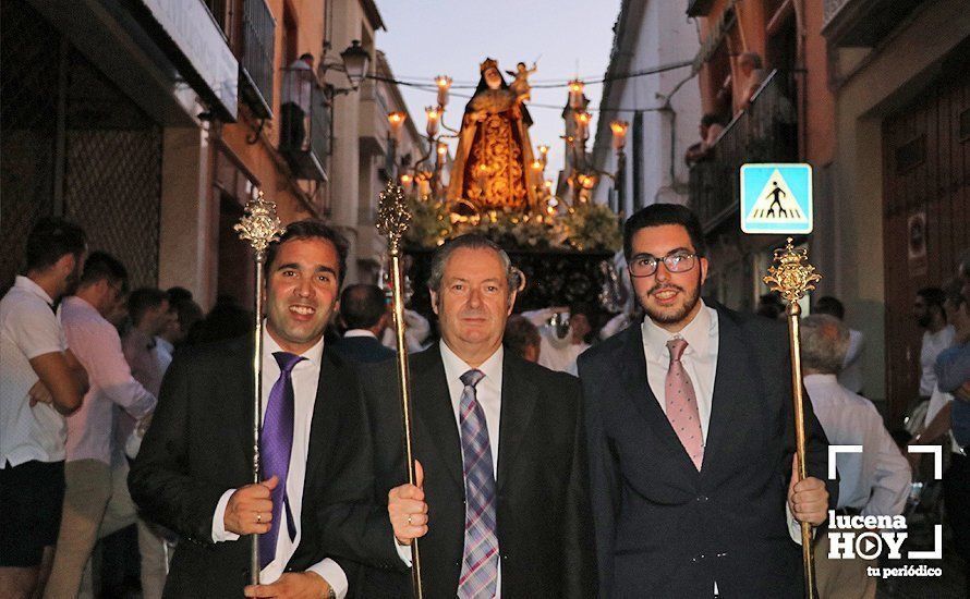 GALERÍA: Santa Teresa de Jesús recorre las calles de Lucena en solemne procesión