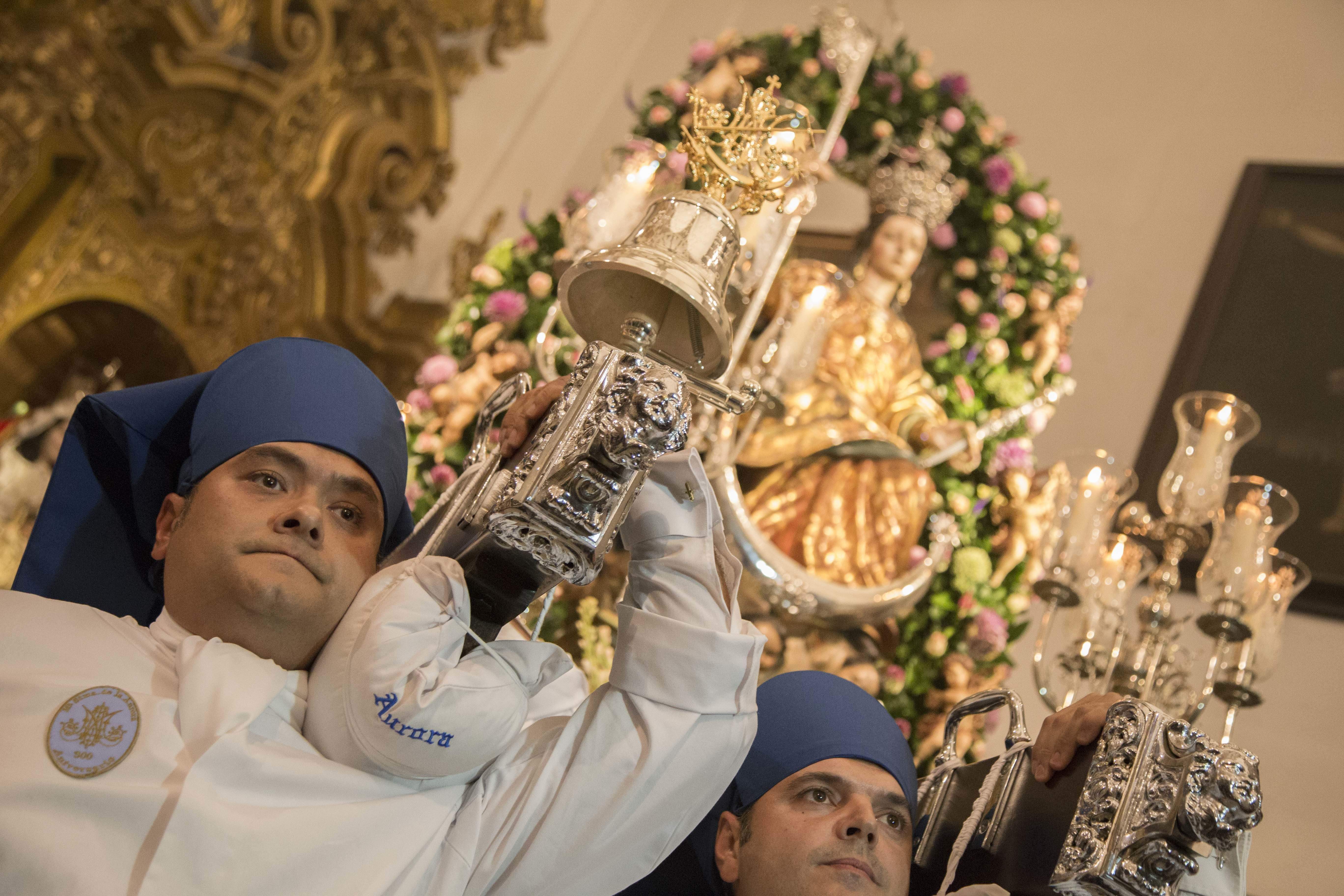GALERÍA: La Misa Pontifical y el traslado procesional a su ermita cierra los actos conmemorativos del 300 Aniversario de la Cofradía de la Aurora GALERÍA: La Misa Pontifical y el traslado procesional a su ermita cierra los actos conmemorativos del 300 Aniversario de la Cofradía de la Aurora